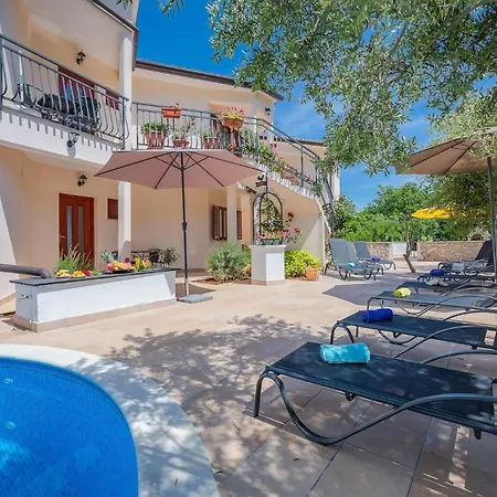 Klaudio Aqua Oaza Apartment *