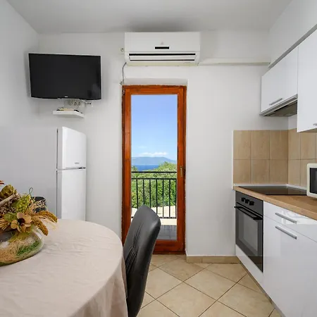 Klaudio Aqua Oaza Apartment *